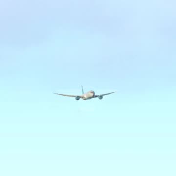 Air Tanzania landing