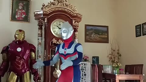 ultraman dancing