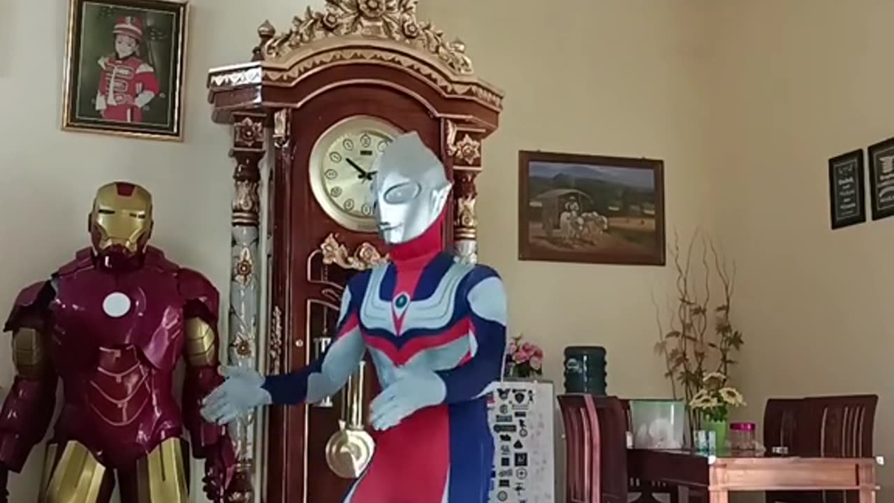 ultraman dancing