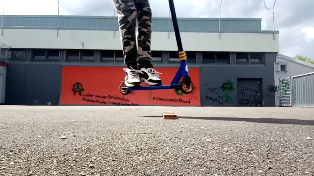 Mein erstes Video ( Stunt Scooter Tricks) [German/Deutsch]