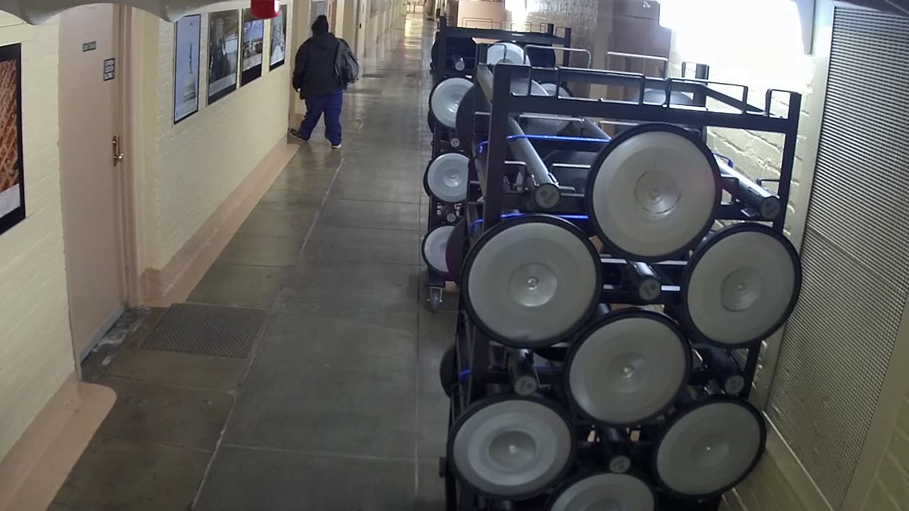 0058USCHBAHT46Hallway_2021-01-05_21h40min01s607ms.mp4