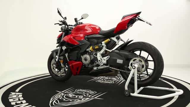 DUCATI STREETFIGHTER V2