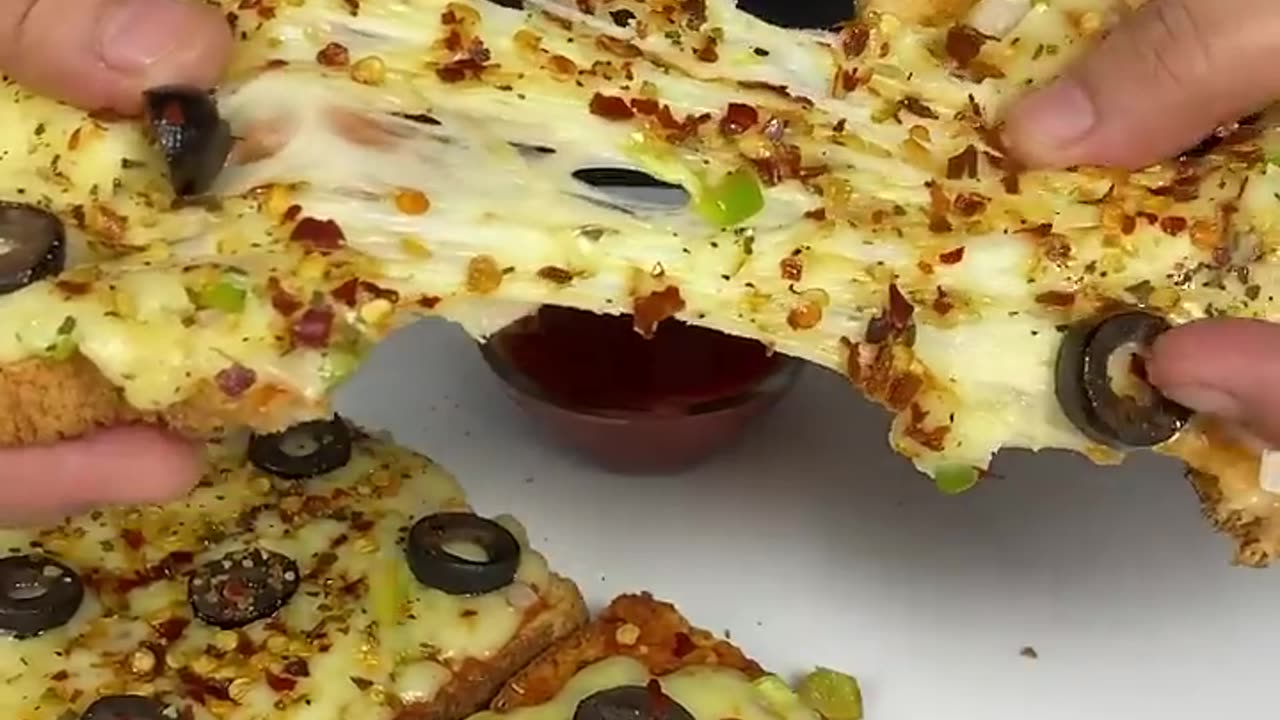 Instant pizza ASMR cooking