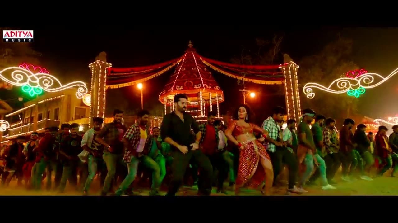 ra ra ra ra chinnadho best south indian video song