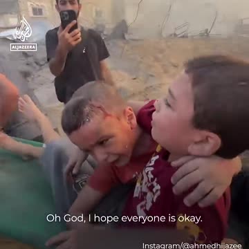 Palestinian brothers from Gaza thank paramedics for their rescue..