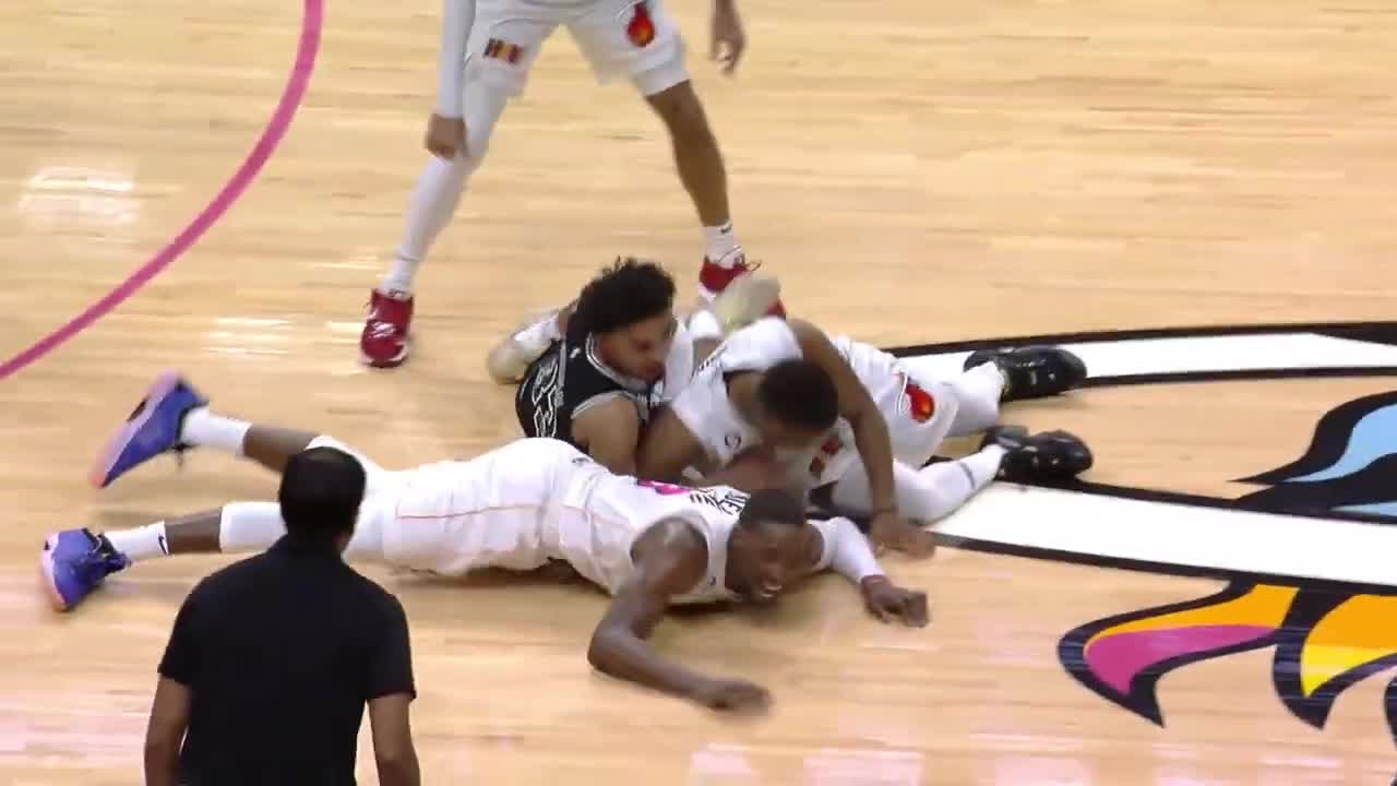 INSANE ENDING! Miami Heat vs San Antonio Spurs Final Minutes ! 2022-23 NBA Season!