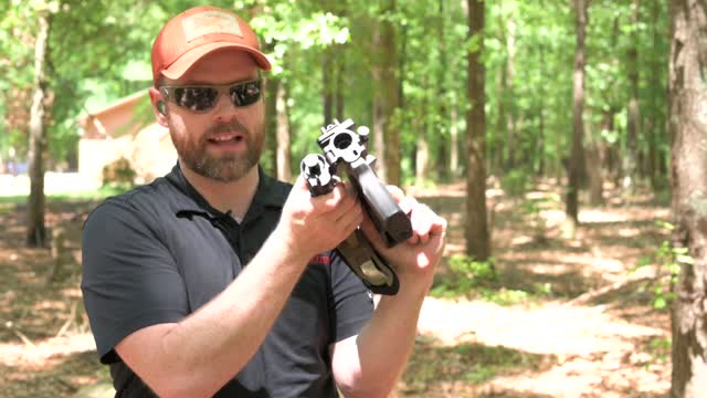 17 Manufacturing and Design Integral Folding AR-15 Lower Review