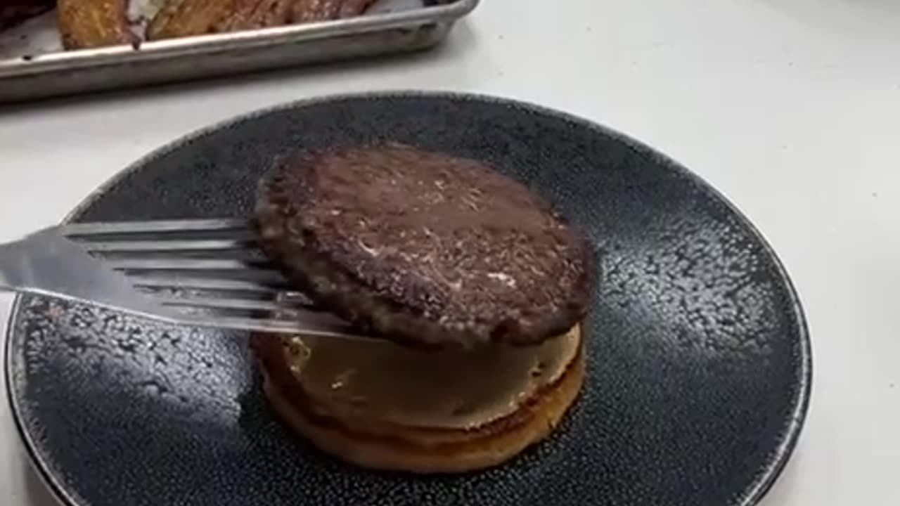 Elvis Burger