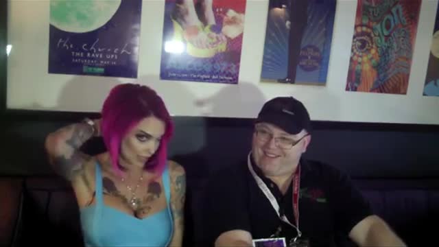 Adult performerAnnabell Peaks w- Jiggy Jaguar AVN Expo 2017 Las Vegas NV
