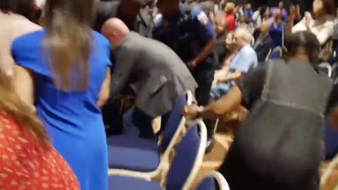 Man gets dragged out of a Hillary Clinton event after