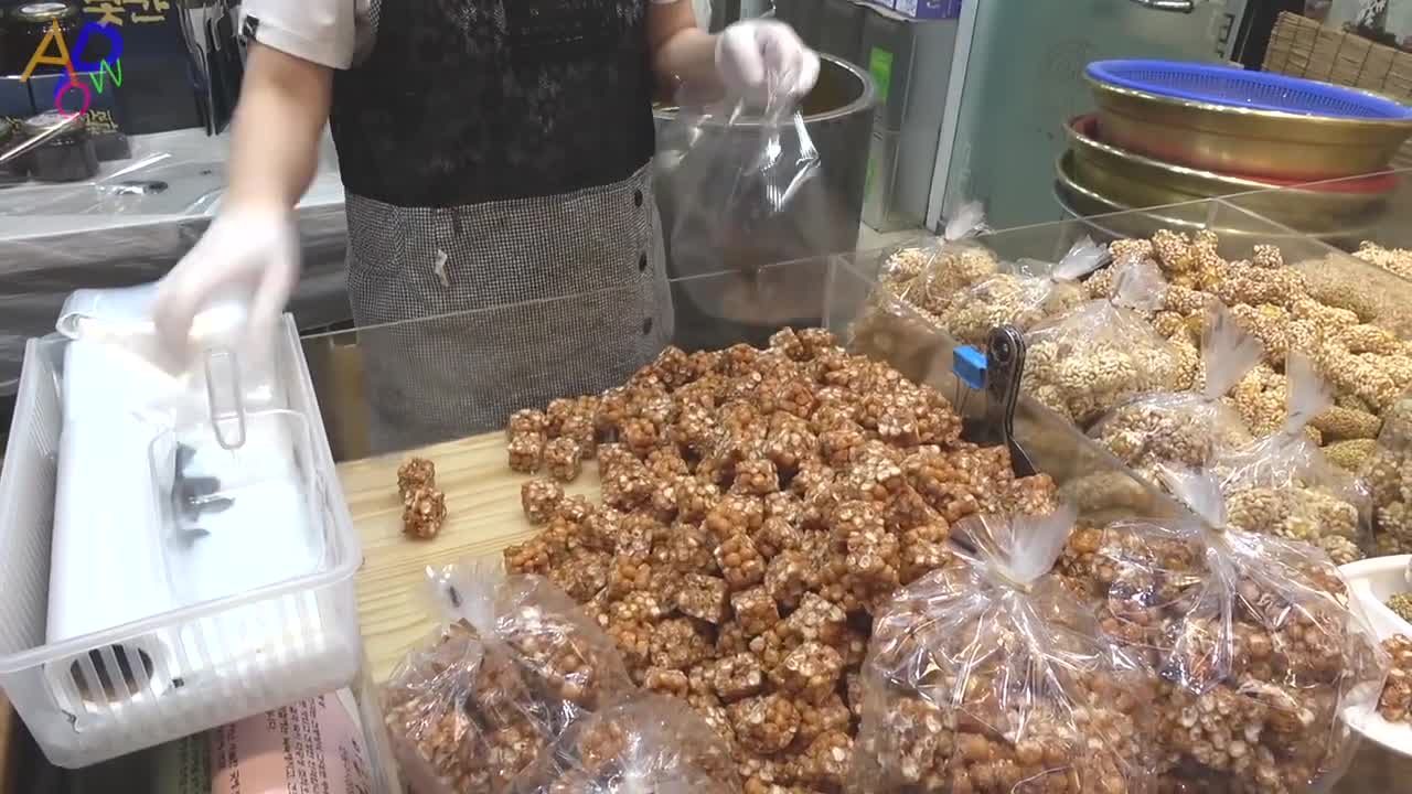 Traditional Korean Street Snacks. 'Guazel’ and ‘Oranda’ Making Process