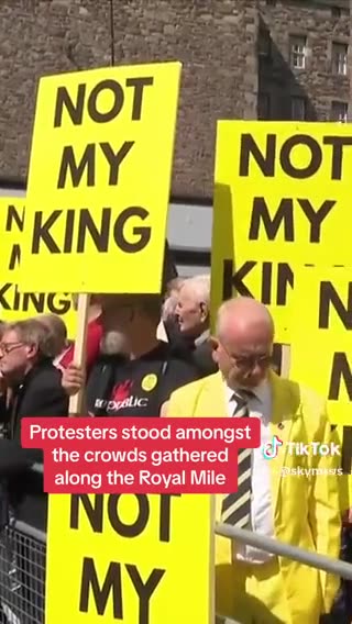 #NotMyKing --- And the band played louder 😂