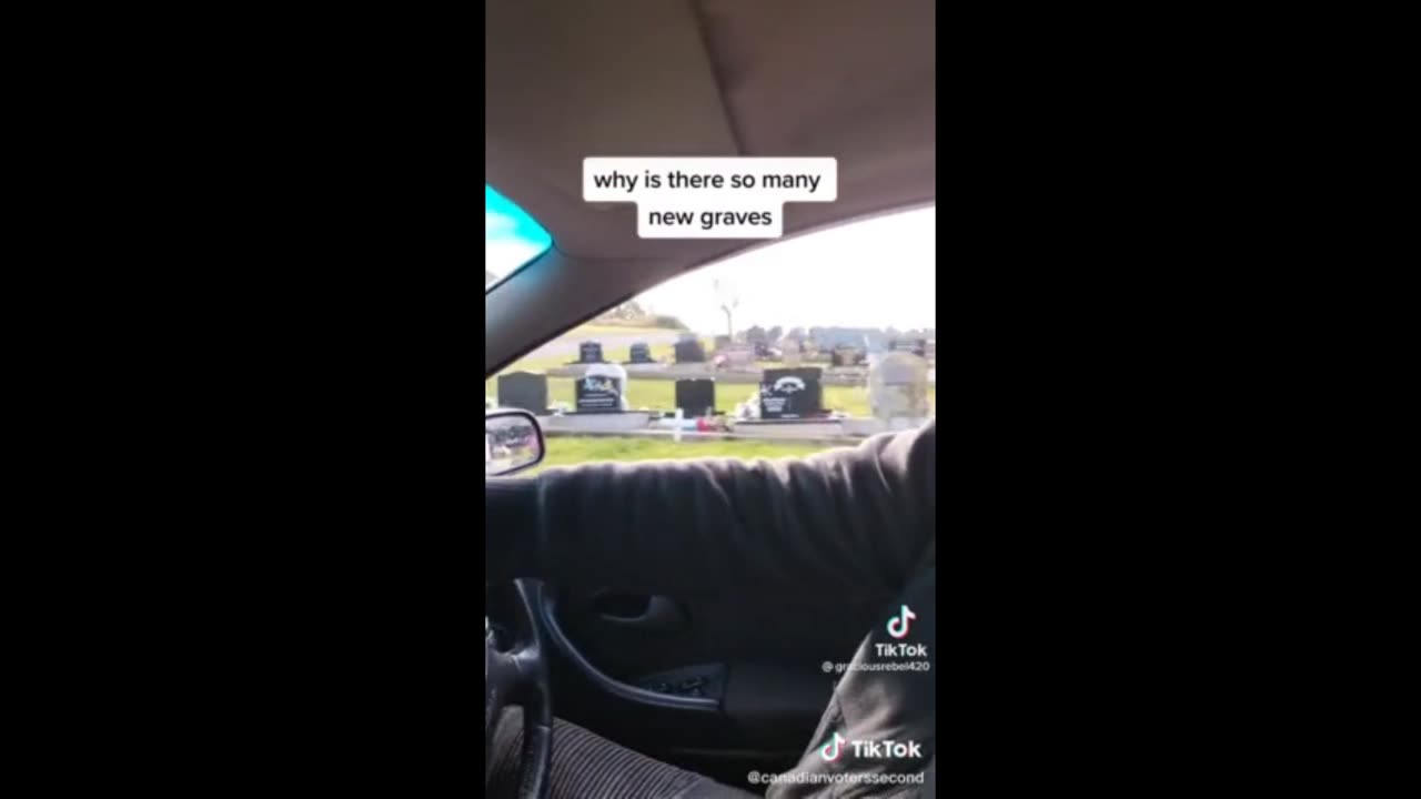 Pełno świeżych grobów w małym mieście.