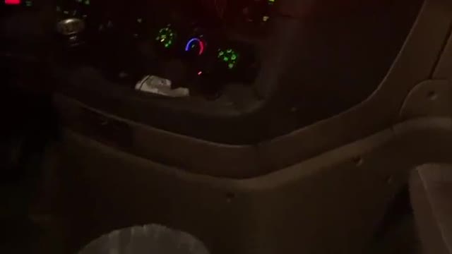 I stopped by the side of the road and found a partner to sleep with. I dare not sleep in one car.