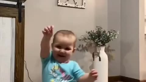 baby funny dance