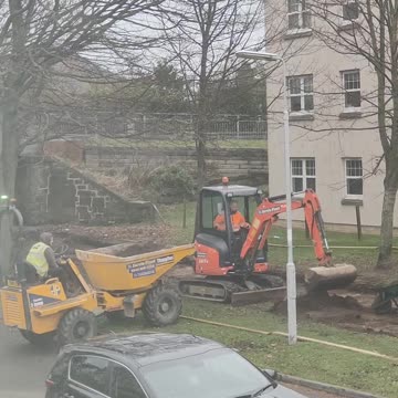 Workmen making new path for sesstrans