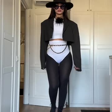 First outfit ✨ #stylist