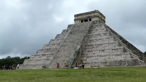 Secrets Behind Hidden Pyramids of Maya in urdu