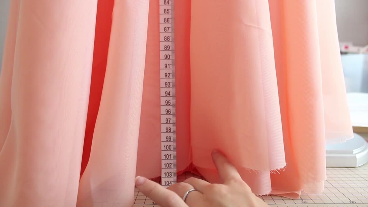 How to Make an Even Hem on a Circle Skirt - 14 Do's & Don'ts!
