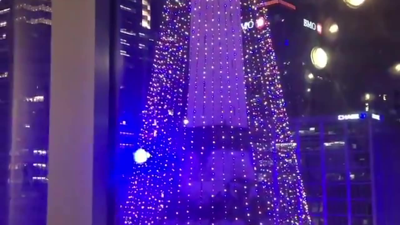 Monument Circle Christmas Tree, Indianapolis, In - 2023