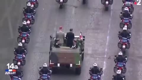 ▶ EXTRAIT-RQ + LIENS parus (17 juil 22) : Macron hué partout !