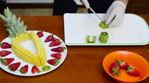 How to CUT, SLICES and DECORATE FRUIT