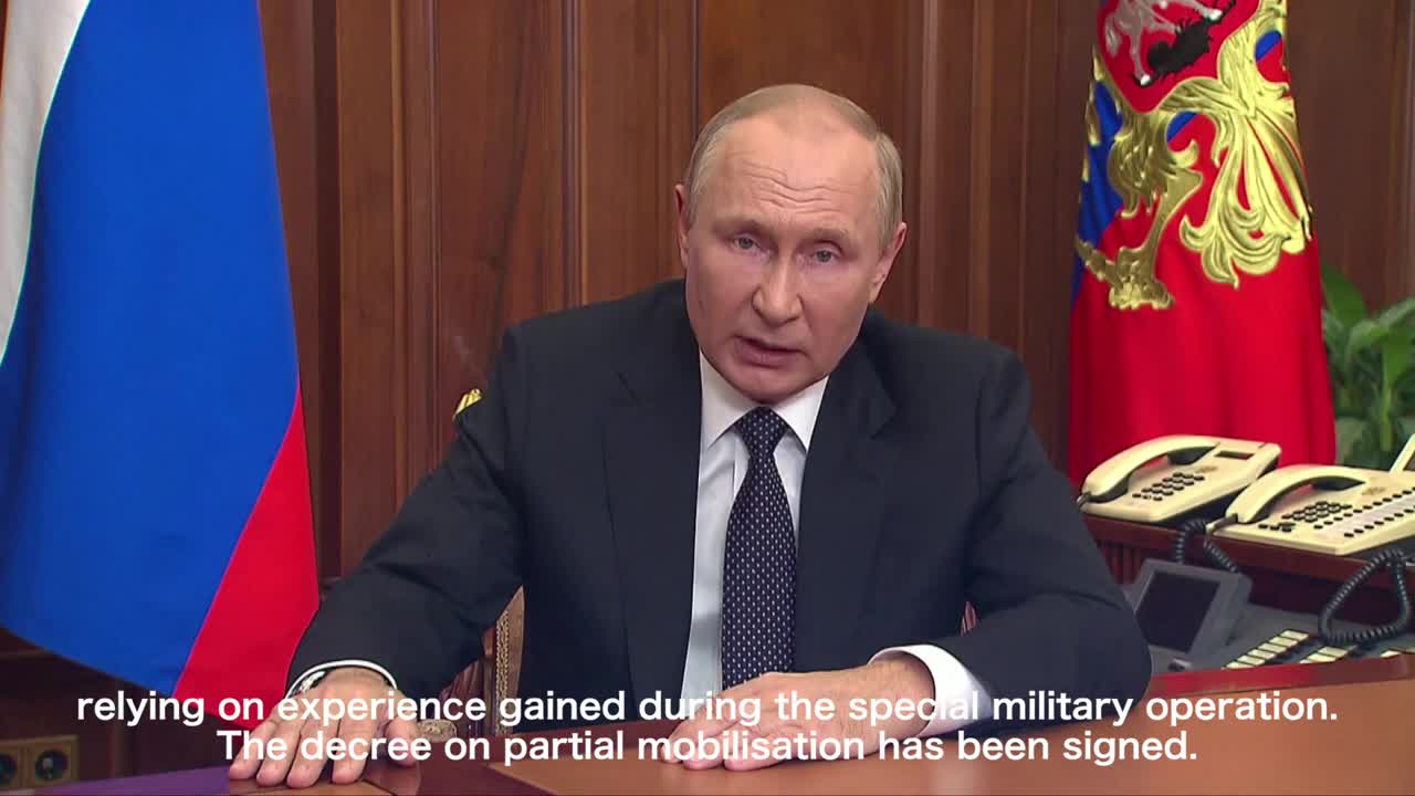 BREAKING: #Putin signs decree on partial #military #mobilization in #Russia