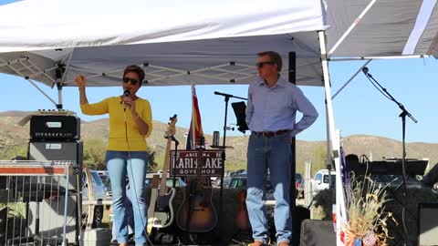 Kari Lake, as Governor, said she would send the Arizona state police to intercept FBI and DOJ agents at the airport to arrest them.