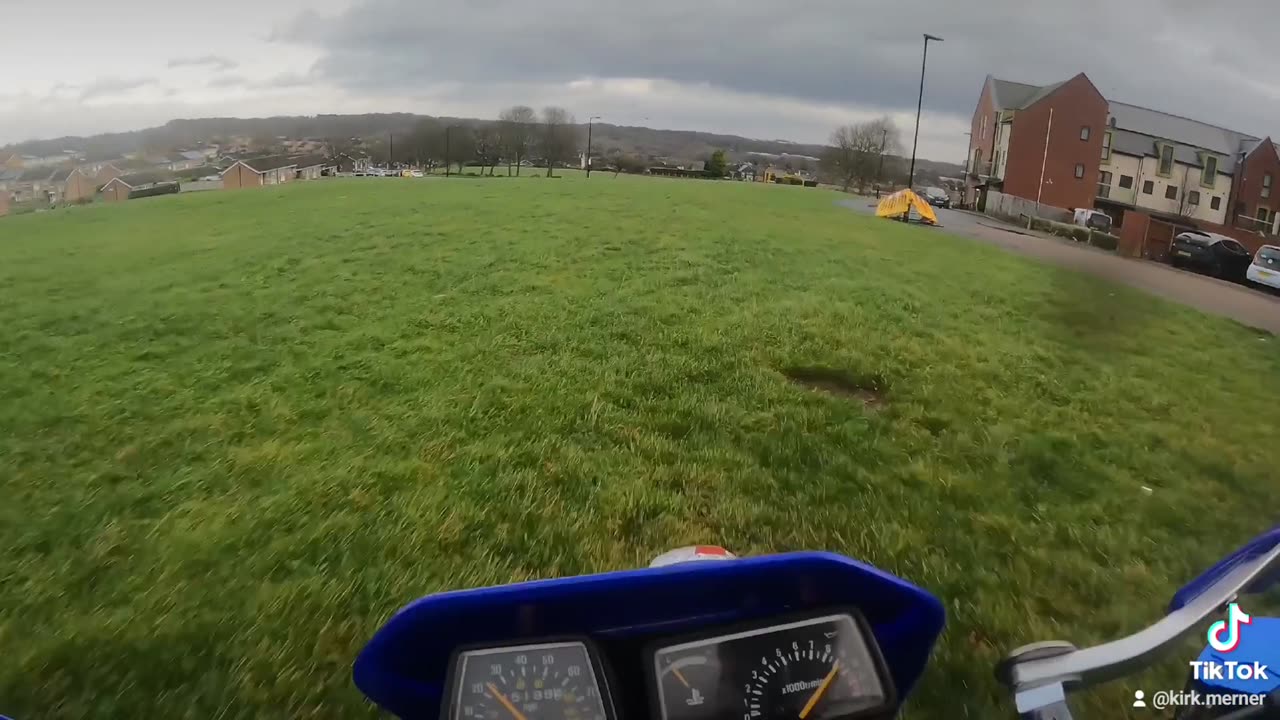 DT 125 R