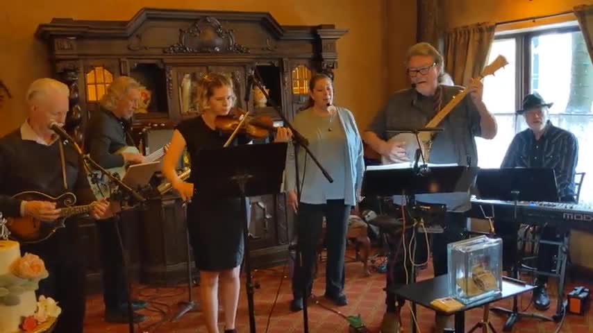 Good Good Father-Banjo and band