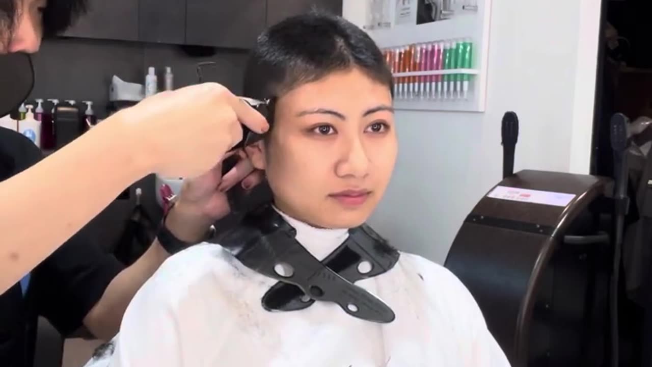 Chinese woman headshave #5421