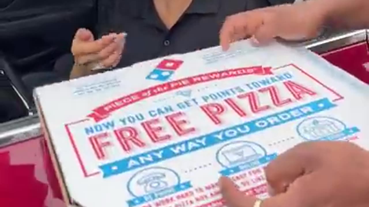 Pizza Delivery Driver Gets A Big Tip! Directed By Jibrizy