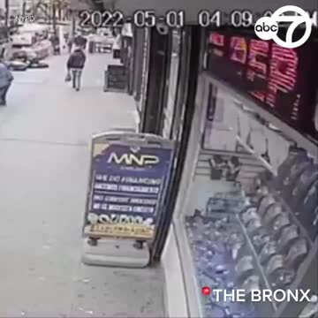 Smash and Grab at a Bronx NYC Store