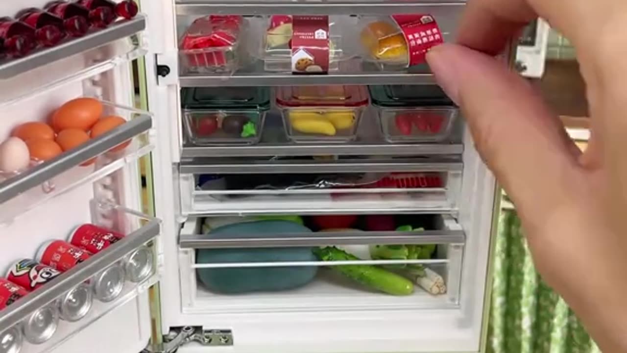 Mini fridge