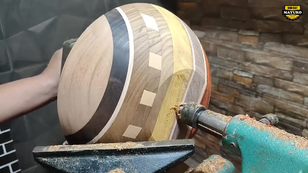 MIXED WOOD SALAD BOWL, woodturning