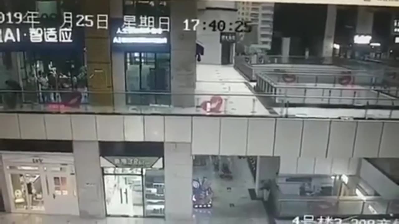 Mall ceiling collapses during rainstorm in China