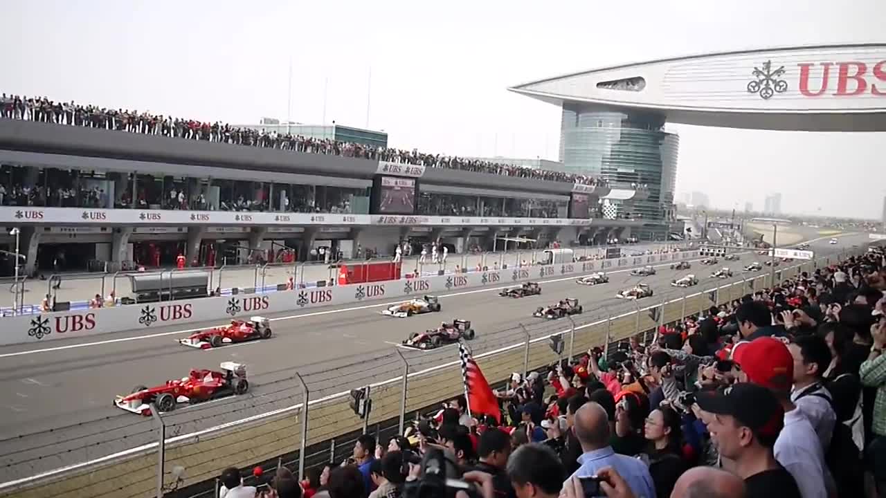 2011 SHANGHAI F1 Racing start