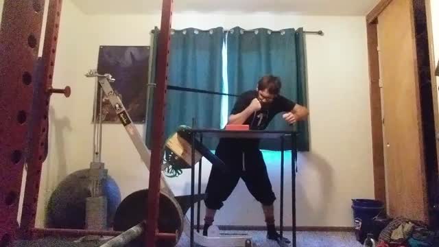 Belt over knuckles side pressure