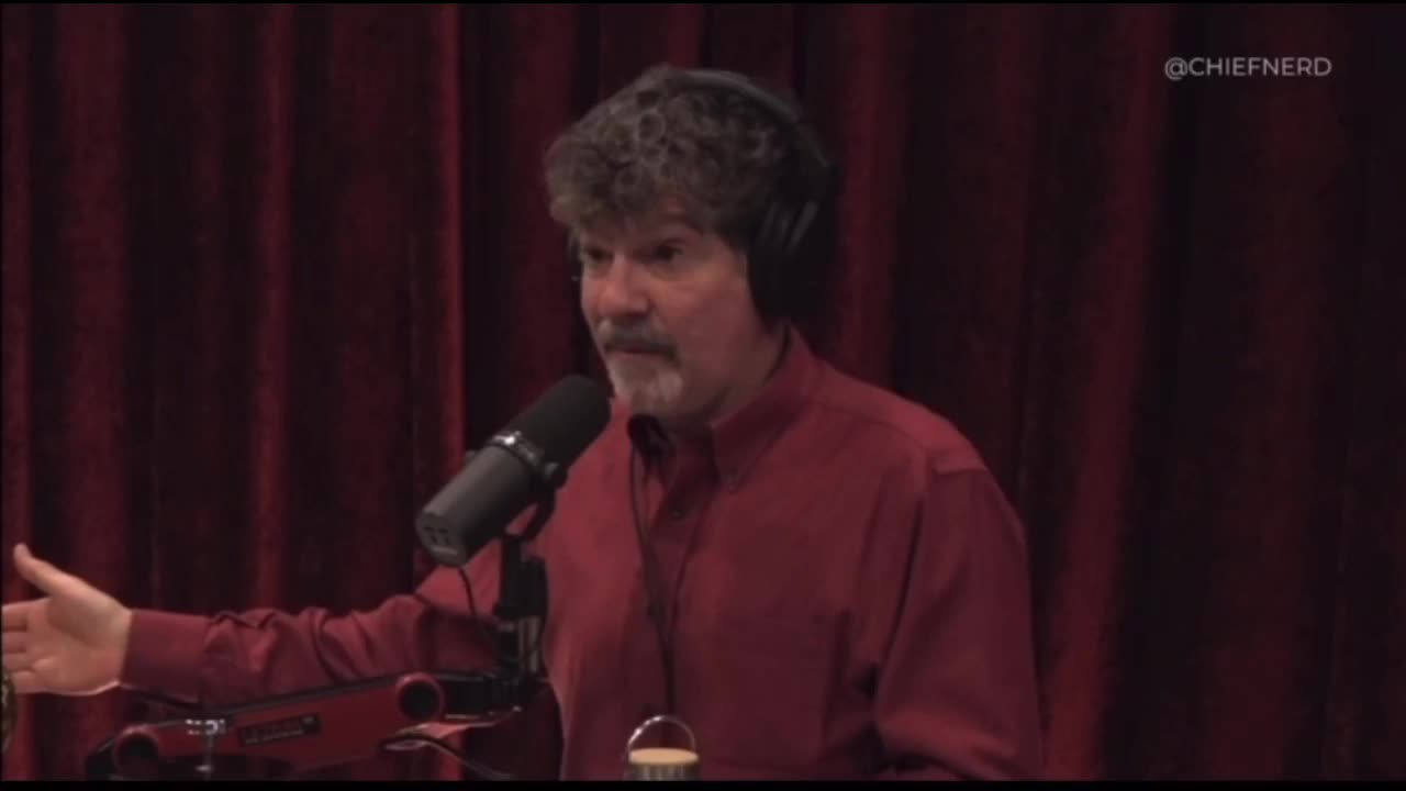 Bret Weinstein Questions the True Motives Behind the COVID Vaccine Campaign