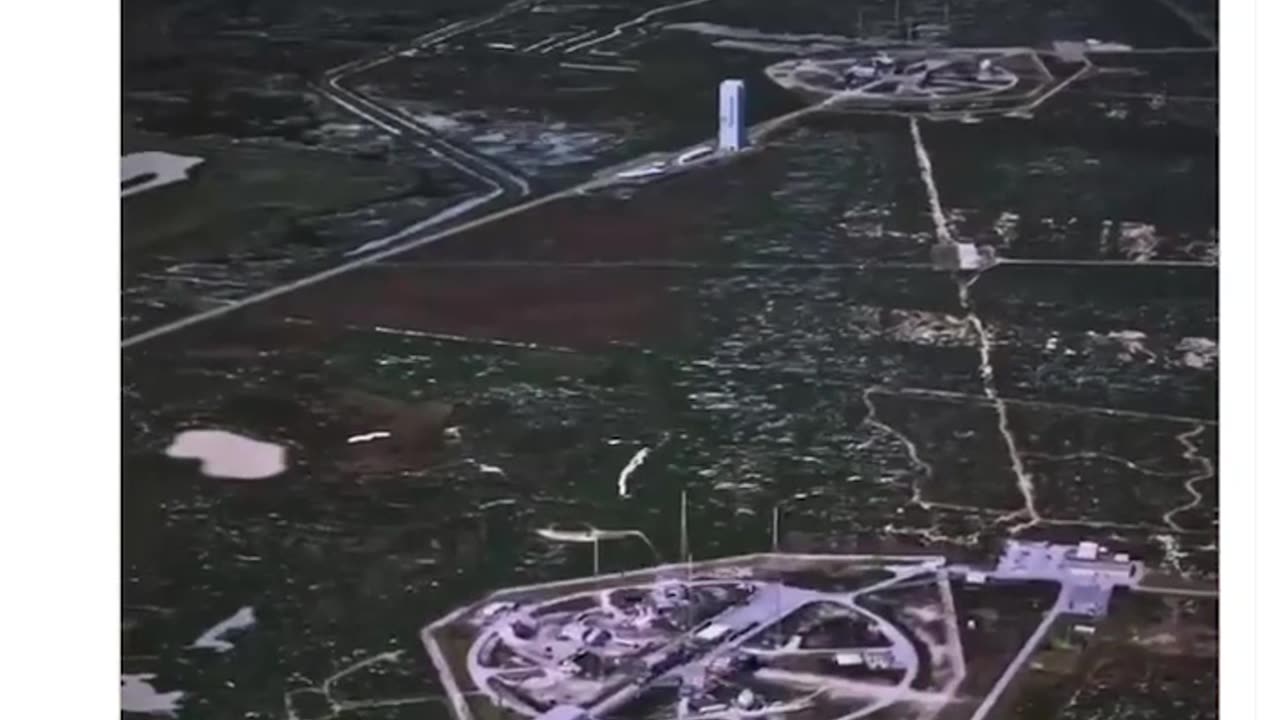 Looks to me more like missiles firing. via "The Plan"