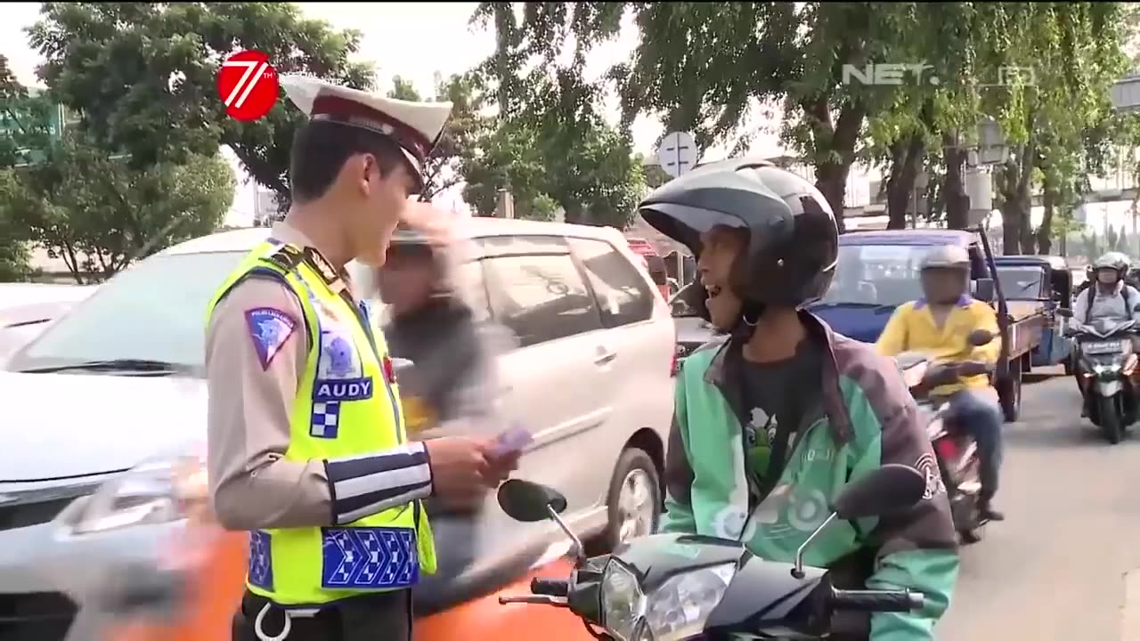 Jawaban kocak saat kena tilang polisi