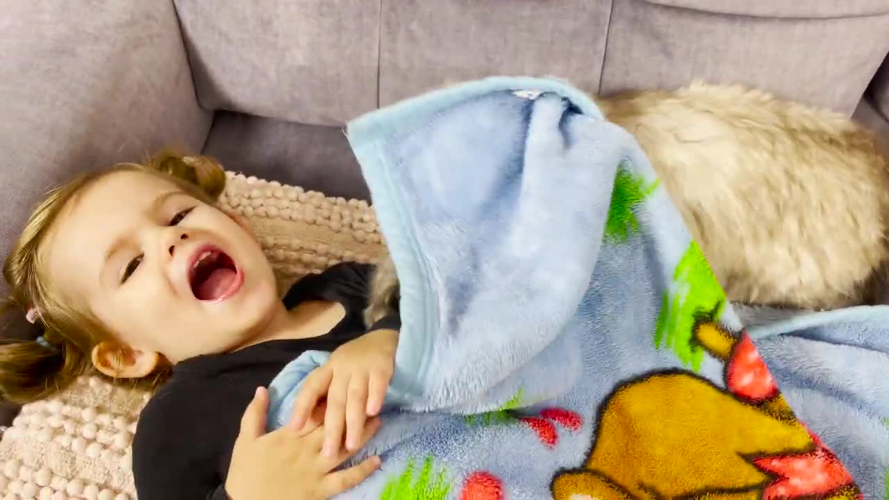 Adorable Baby Girl Trying to Put the Cat to Sleep [Try Not To Laugh]