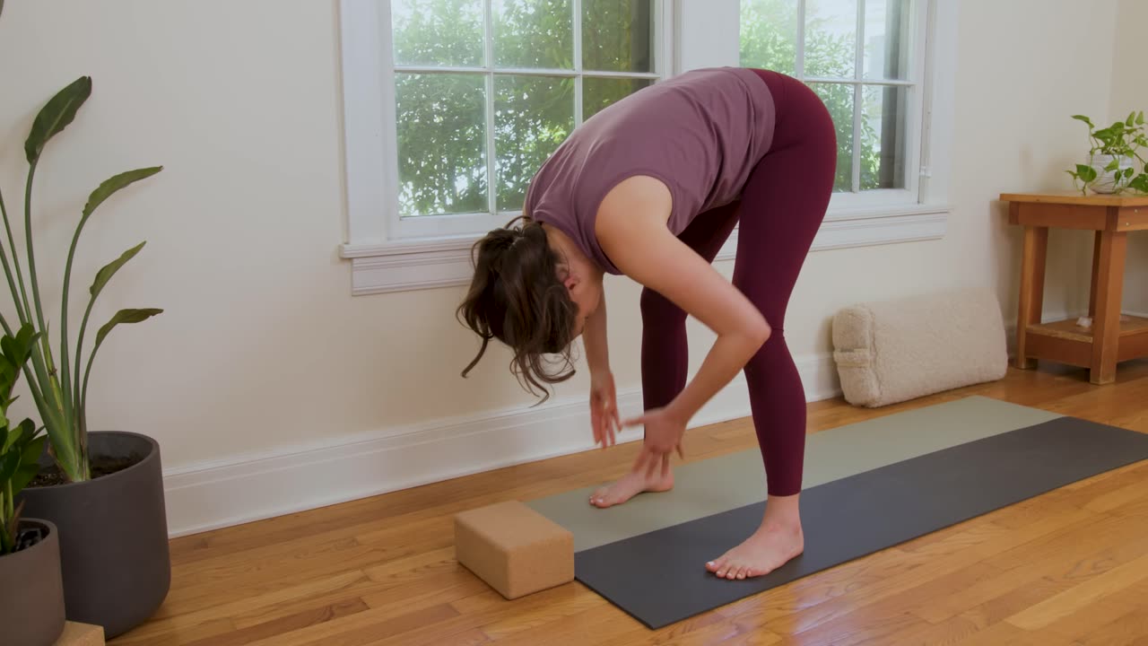 22-Minute Home Yoga Practice