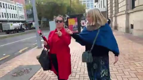 Independent Journalism vs Salaried Agenda Reporting: Liz Gunn Challenges RNZ "Journalist"