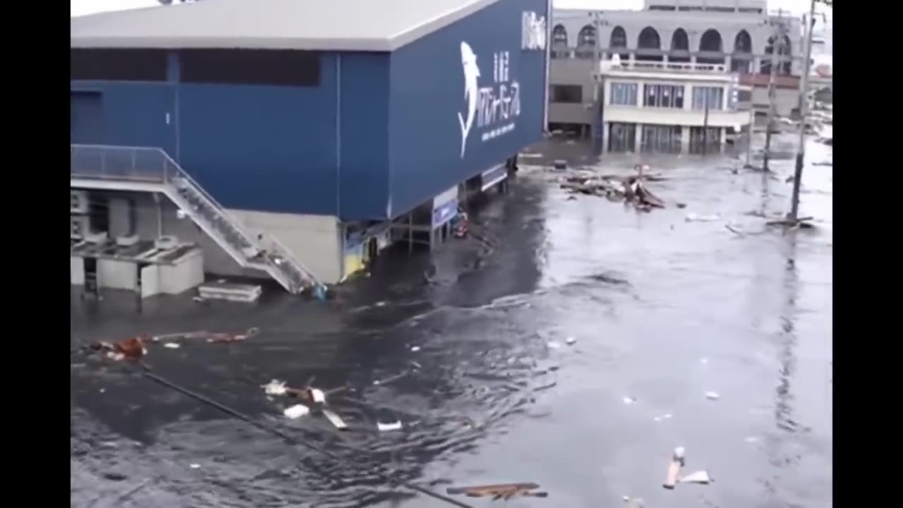 Japan tsunami actual footage