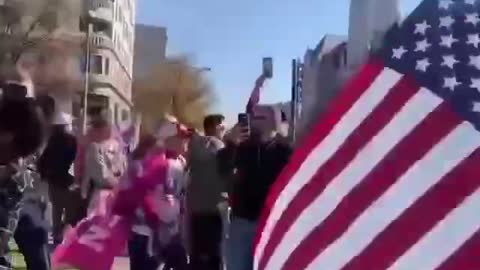 A Patriot Paints
