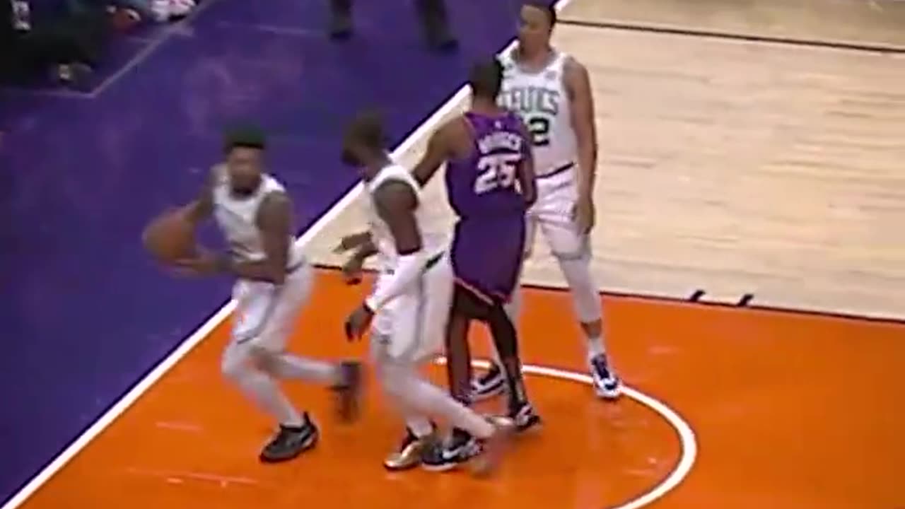 Chris paul crazy fake pass