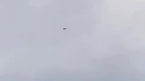 🦅🚫 Footage of Russian UAV suppressed by EW during one of the recent attack!