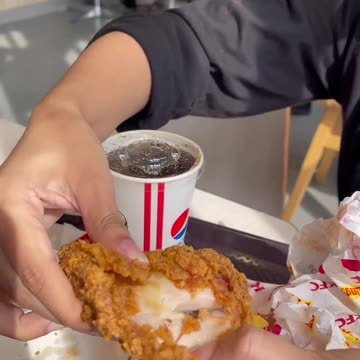 Your choice KFC Or McDonald's 😜me always KFC 😉