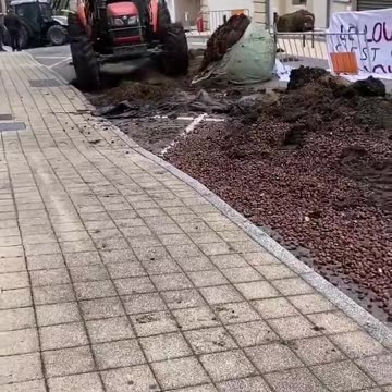 Farmers protest in France